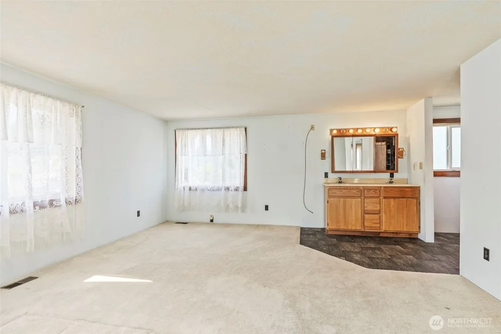 2631 48th Avenue Longview, WA 98632