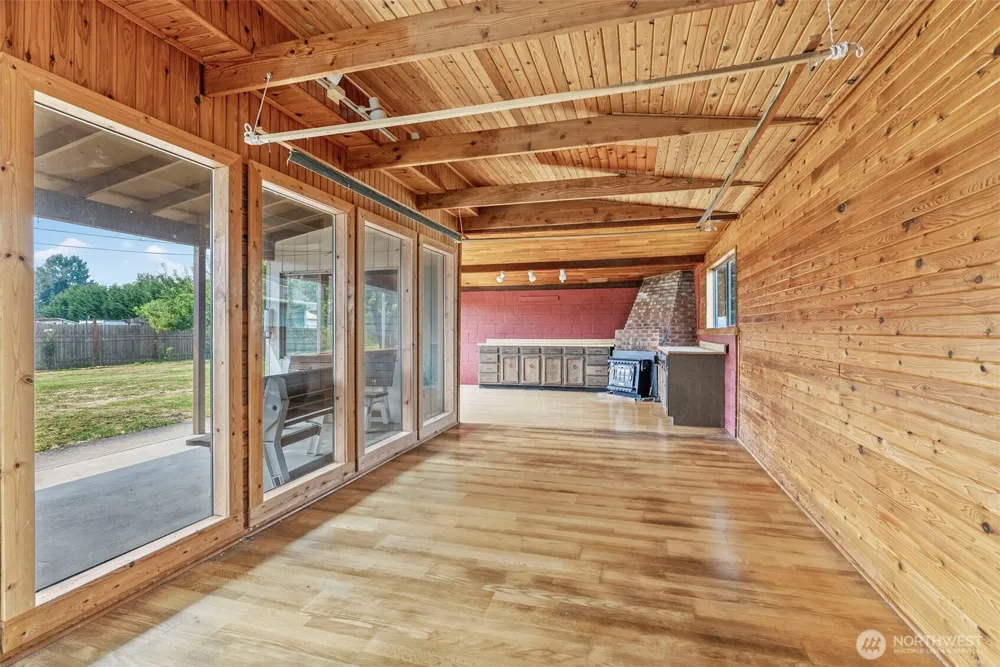 2631 48th Avenue Longview, WA 98632