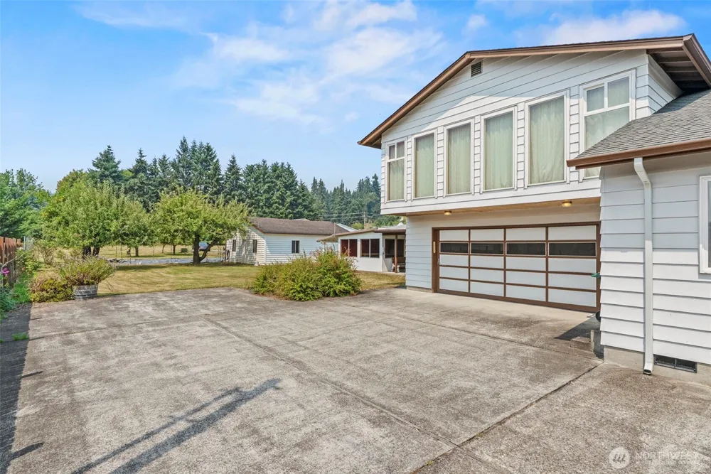 2631 48th Avenue Longview, WA 98632