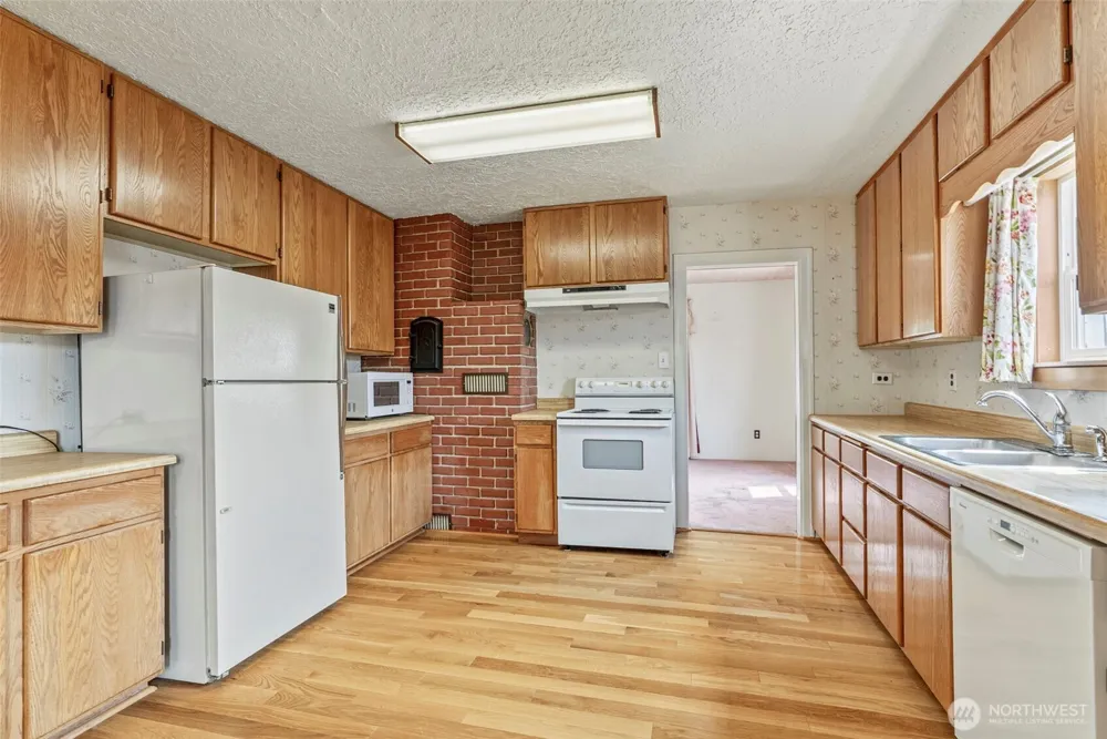 2631 48th Avenue Longview, WA 98632