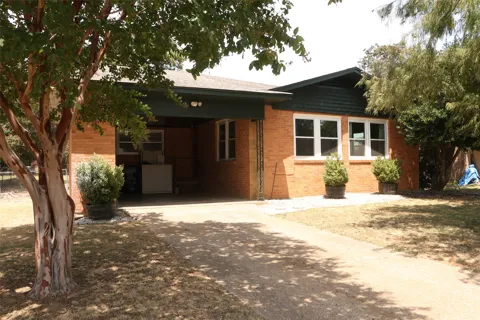 2705 Sunset Street