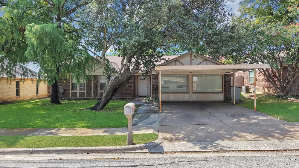 6905 Yorkston Street Watauga, TX 76148