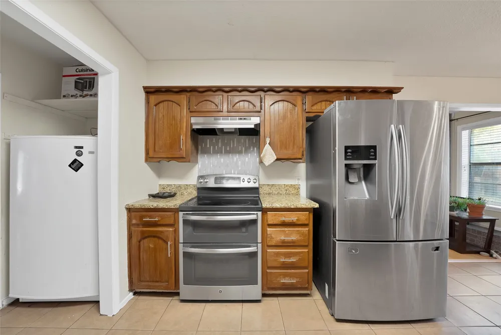 6905 Yorkston Street Watauga, TX 76148