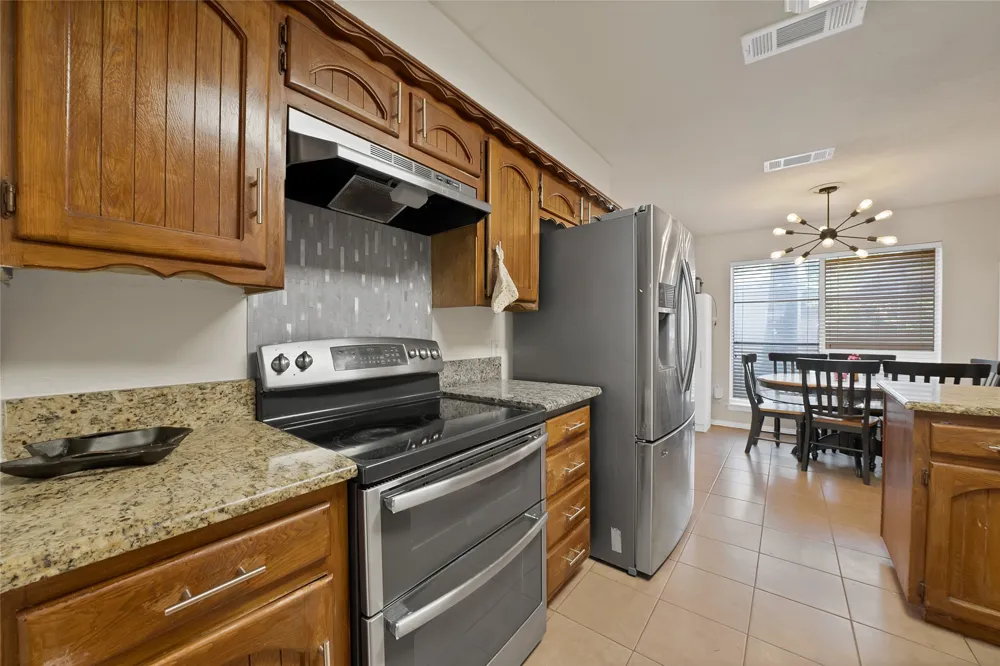 6905 Yorkston Street Watauga, TX 76148
