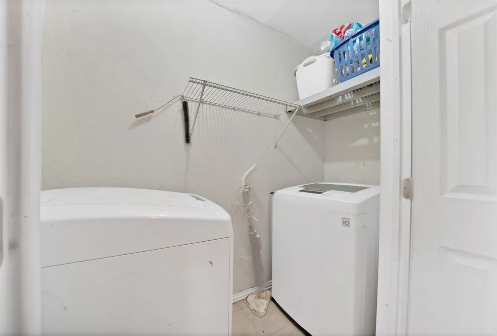 6905 Yorkston Street Watauga, TX 76148