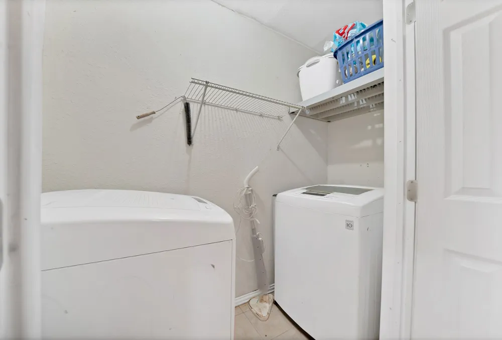 6905 Yorkston Street Watauga, TX 76148