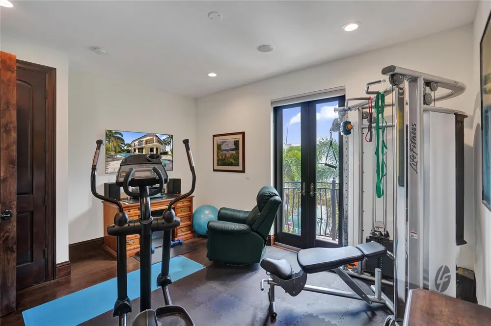 4930 NE 27th Terrace Lighthouse Point, FL 33064