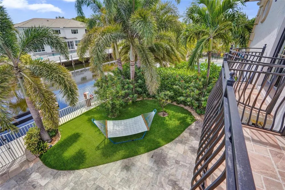 4930 NE 27th Terrace Lighthouse Point, FL 33064