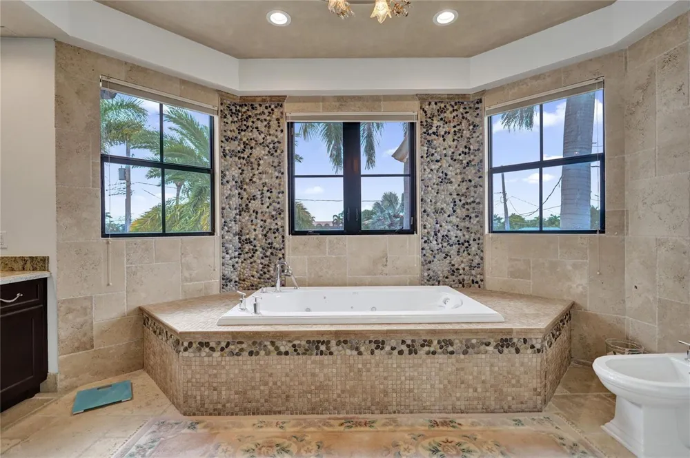 4930 NE 27th Terrace Lighthouse Point, FL 33064