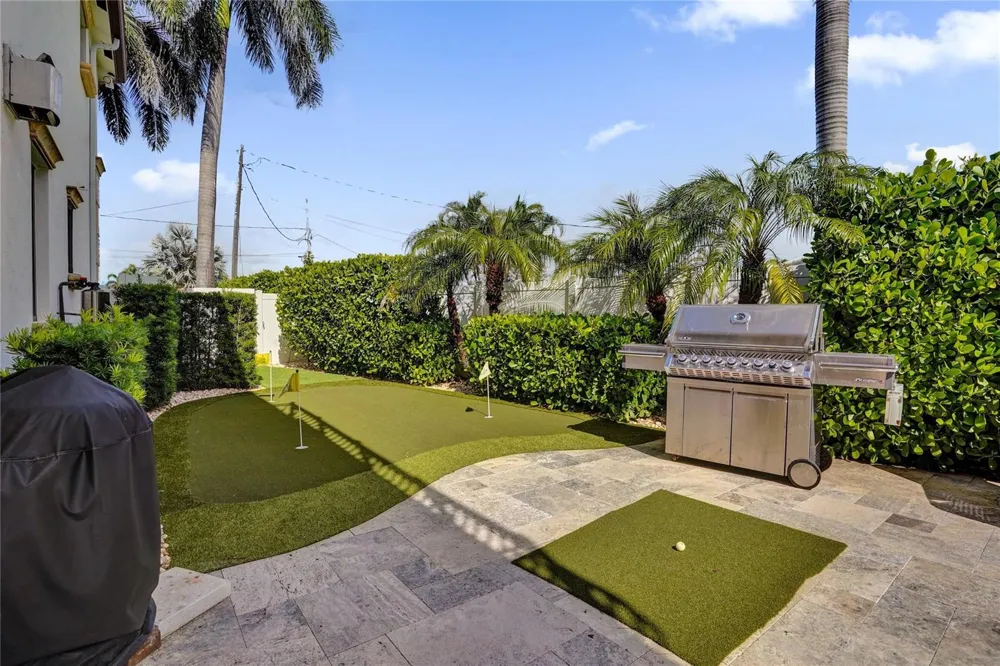 4930 NE 27th Terrace Lighthouse Point, FL 33064