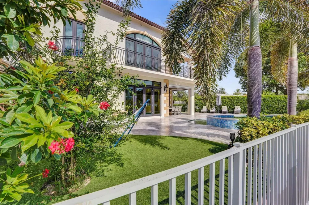 4930 NE 27th Terrace Lighthouse Point, FL 33064