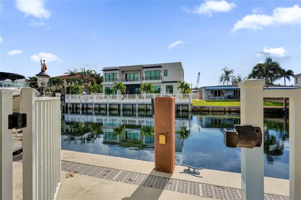 4930 NE 27th Terrace Lighthouse Point, FL 33064