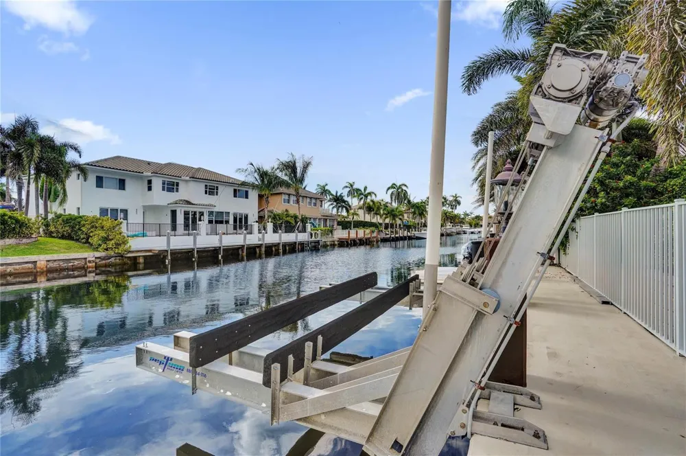 4930 NE 27th Terrace Lighthouse Point, FL 33064