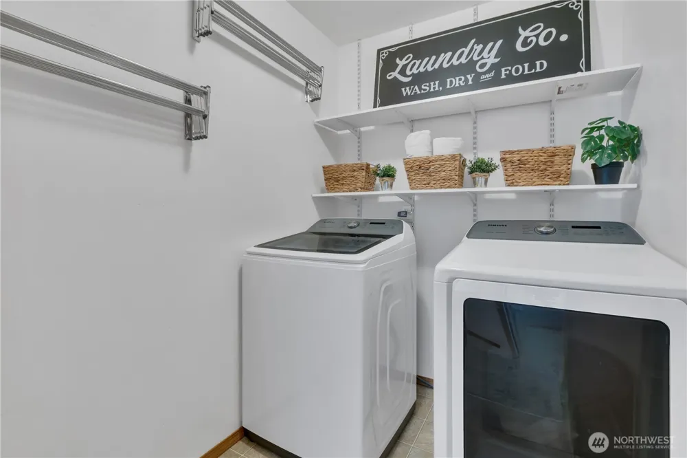18411 SE 242nd Ct Covington, WA 98042