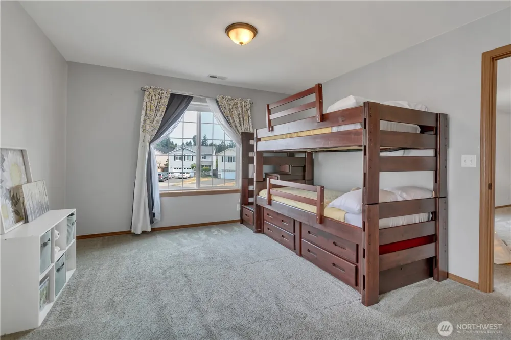 18411 SE 242nd Ct Covington, WA 98042
