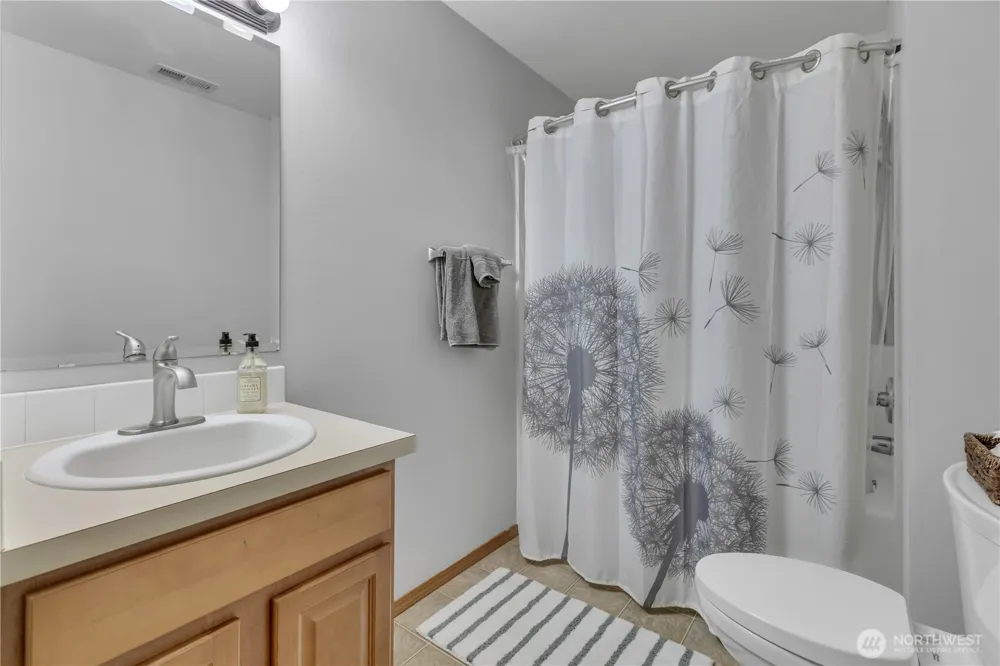 18411 SE 242nd Ct Covington, WA 98042
