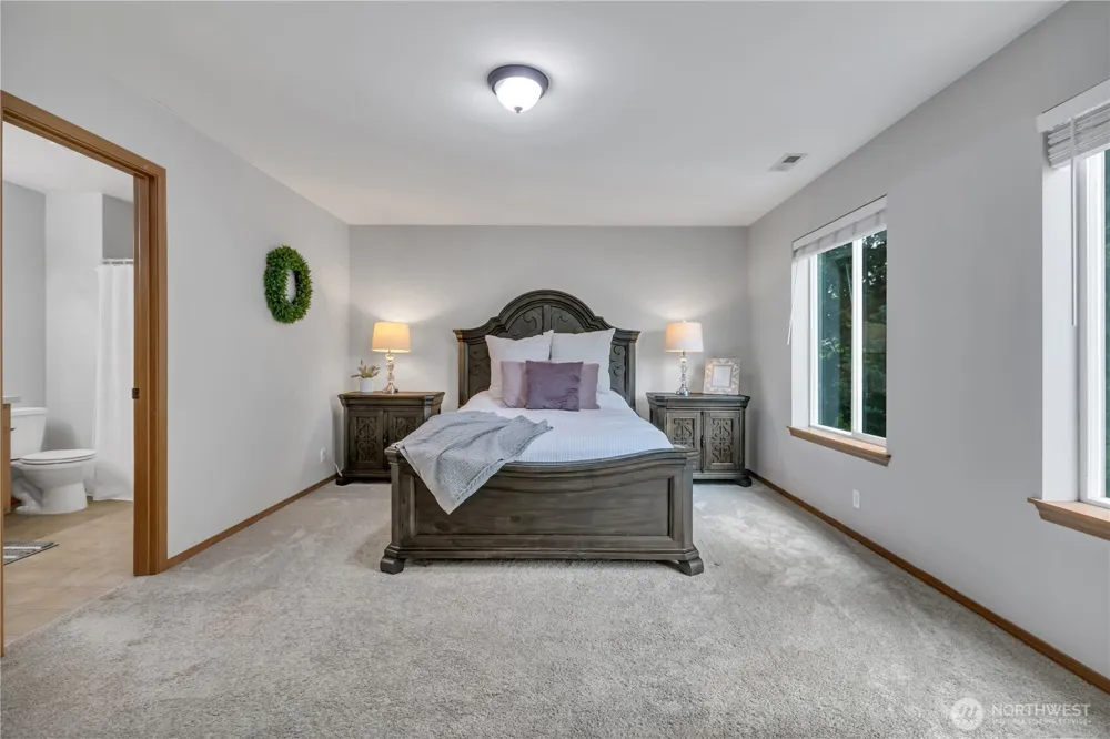 18411 SE 242nd Ct Covington, WA 98042