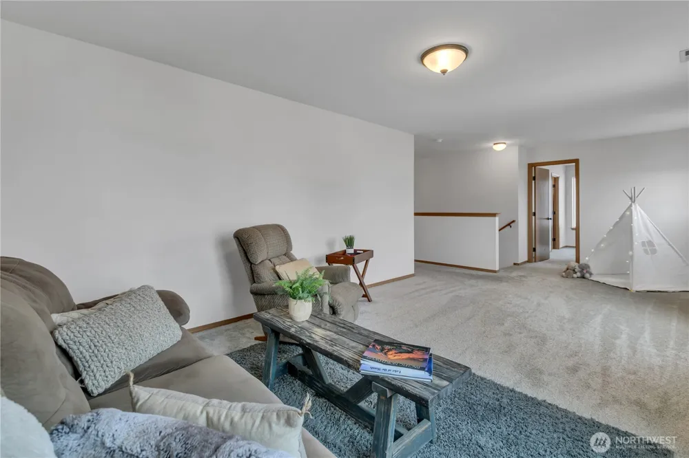 18411 SE 242nd Ct Covington, WA 98042