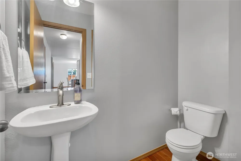 18411 SE 242nd Ct Covington, WA 98042
