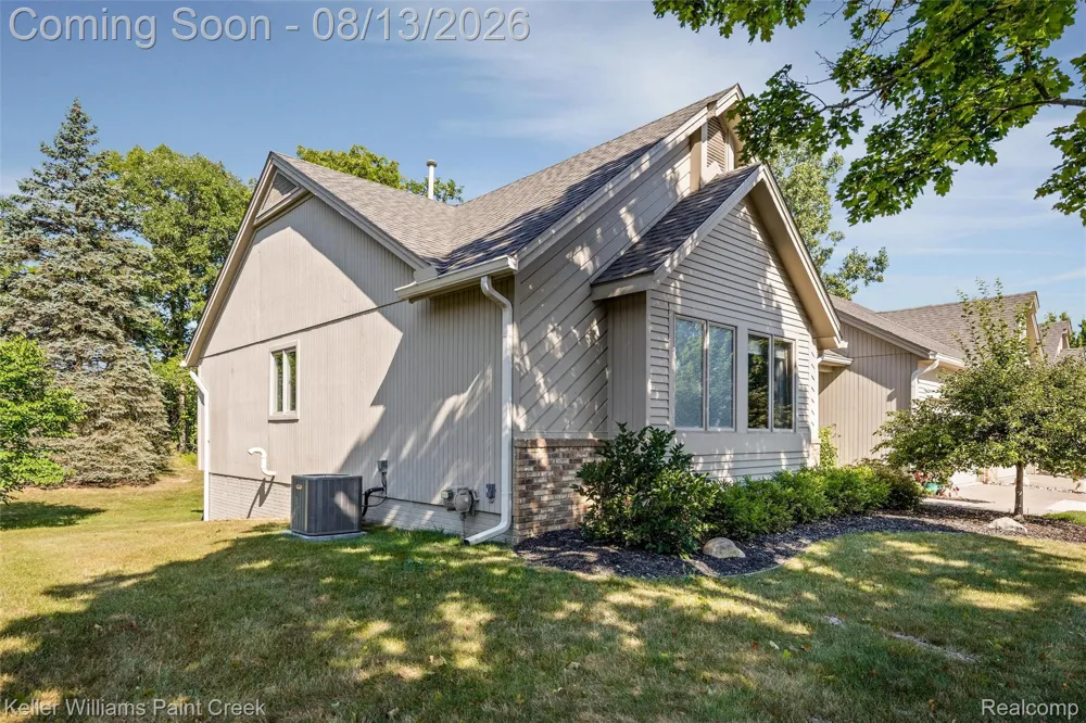 8077 Sawgrass Trail Grand Blanc Charter Township, MI 48439