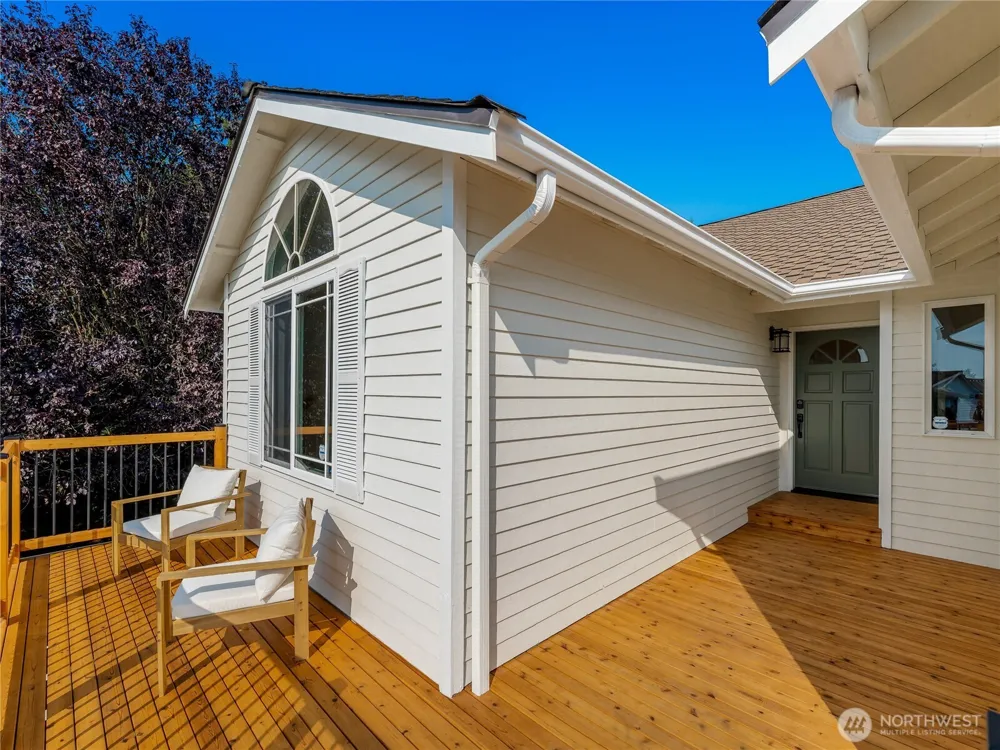 1812 Lumley Avenue Mukilteo, WA 98275