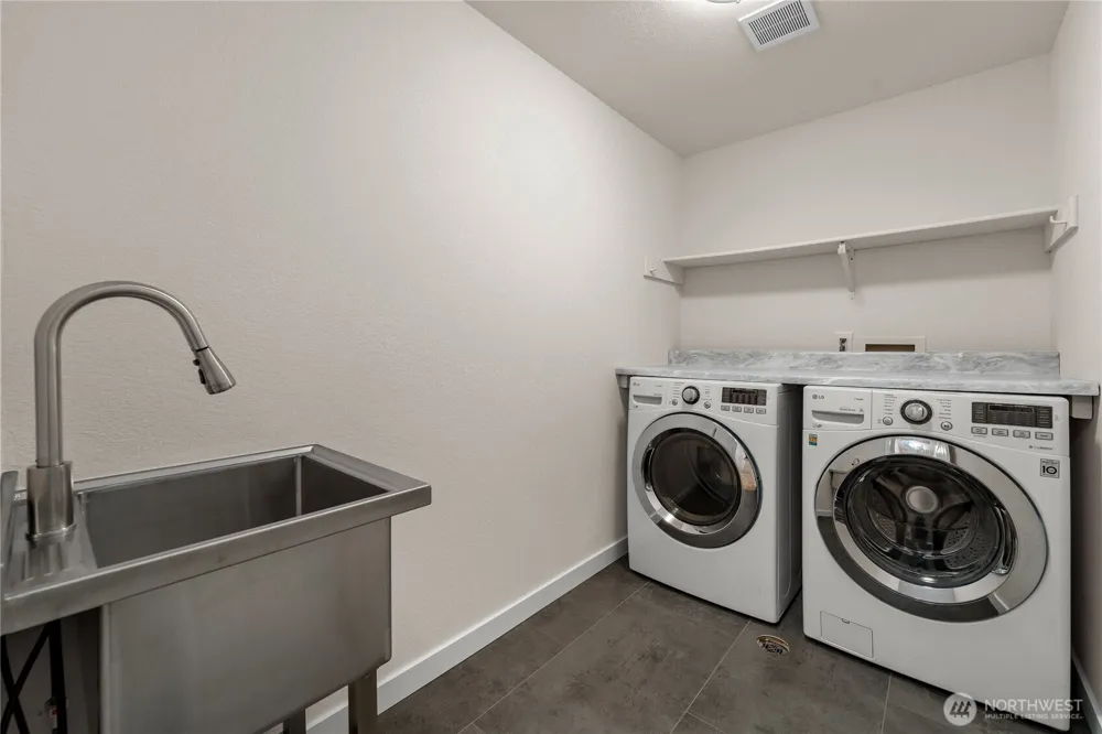 1812 Lumley Avenue Mukilteo, WA 98275
