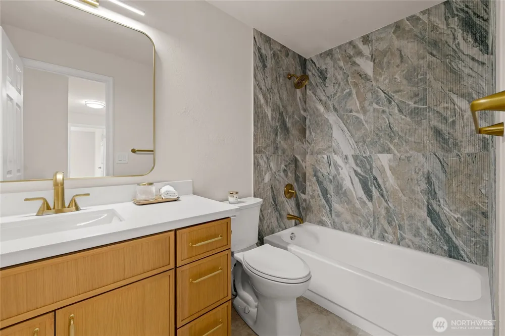 1812 Lumley Avenue Mukilteo, WA 98275