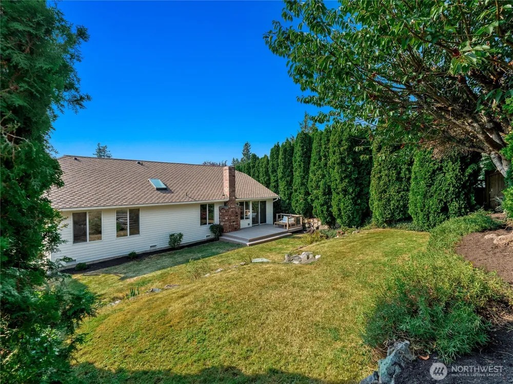 1812 Lumley Avenue Mukilteo, WA 98275