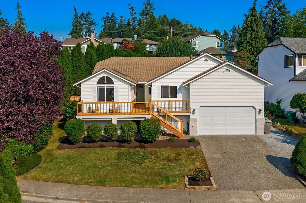 1812 Lumley Avenue Mukilteo, WA 98275