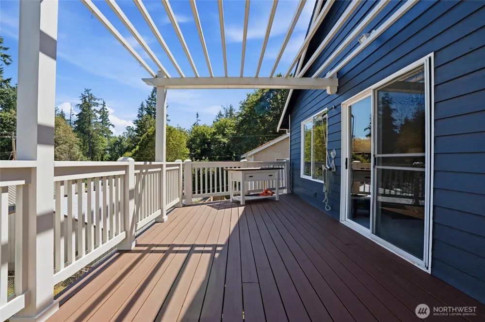 18656 4th Avenue NE Suquamish, WA 98392
