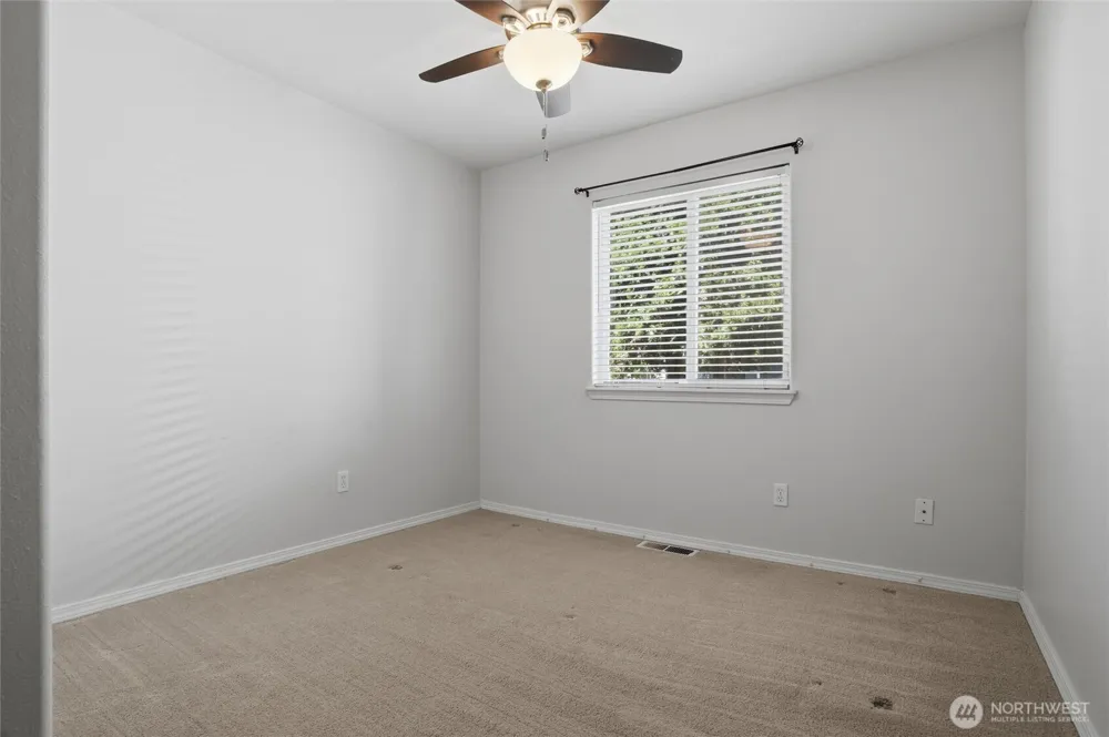 18656 4th Avenue NE Suquamish, WA 98392