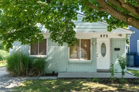 973 E 14 Mile Road