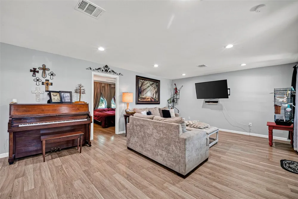 2110 Hillshire Drive Deer Park, TX 77536
