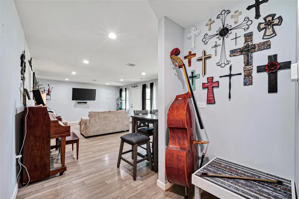 2110 Hillshire Drive Deer Park, TX 77536