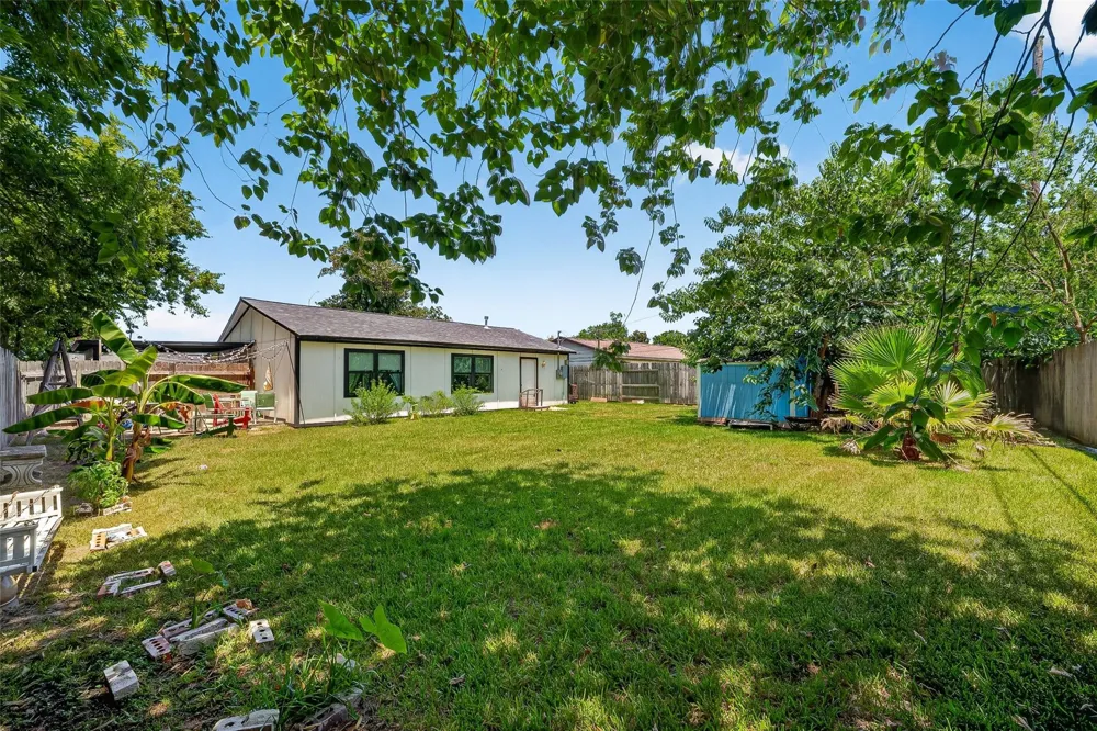 2110 Hillshire Drive Deer Park, TX 77536