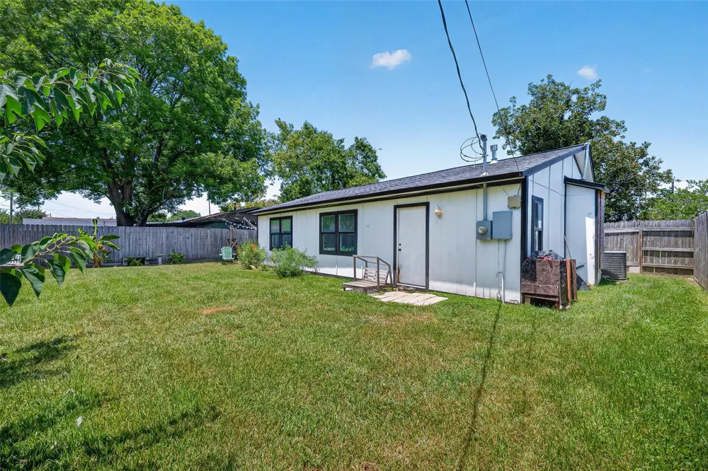 2110 Hillshire Drive Deer Park, TX 77536