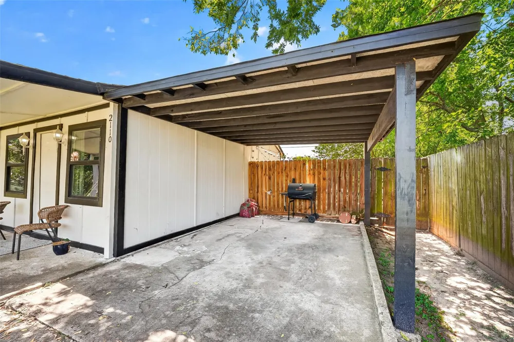 2110 Hillshire Drive Deer Park, TX 77536