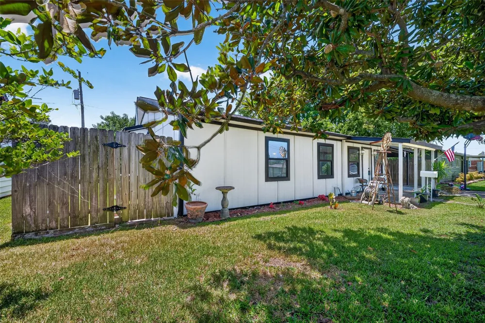 2110 Hillshire Drive Deer Park, TX 77536