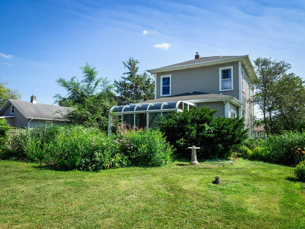 24 W Linden Street W Three Oaks, MI 49128