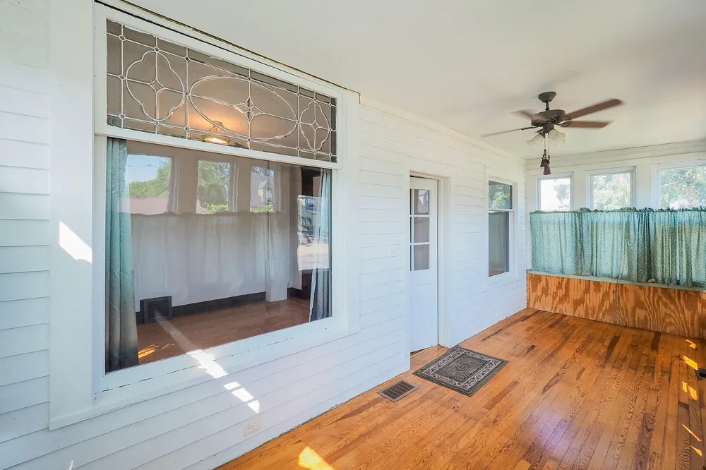 24 W Linden Street W Three Oaks, MI 49128