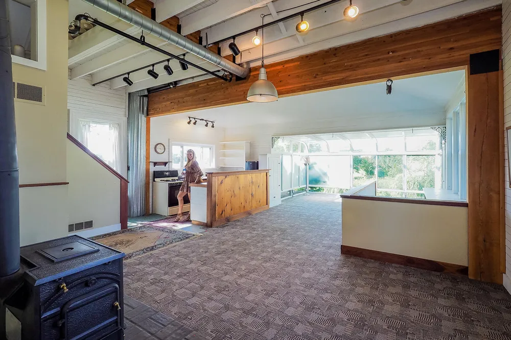 24 W Linden Street W Three Oaks, MI 49128