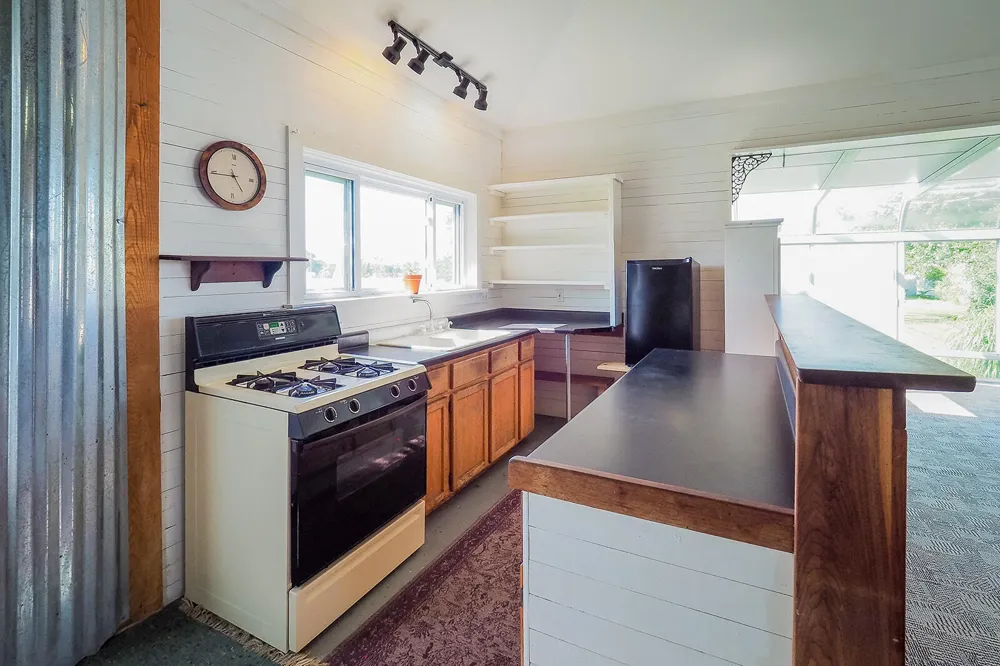 24 W Linden Street W Three Oaks, MI 49128