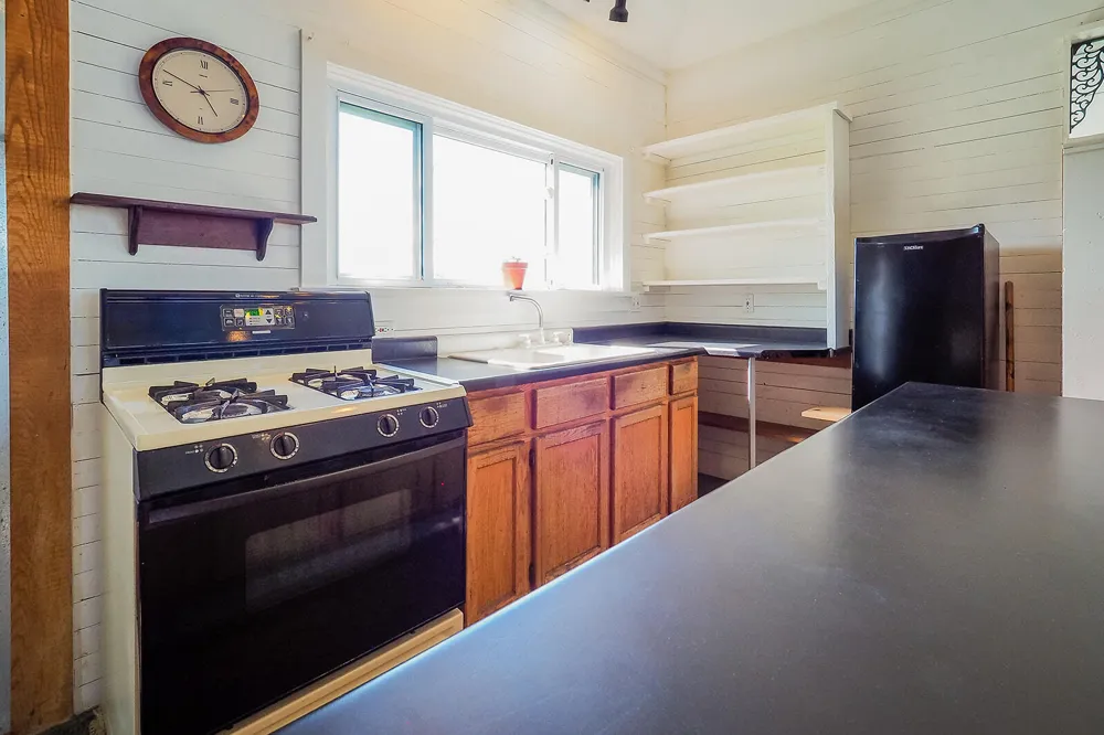 24 W Linden Street W Three Oaks, MI 49128