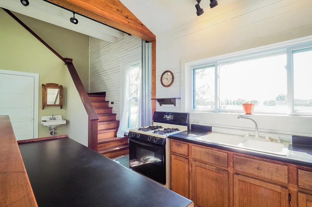 24 W Linden Street W Three Oaks, MI 49128