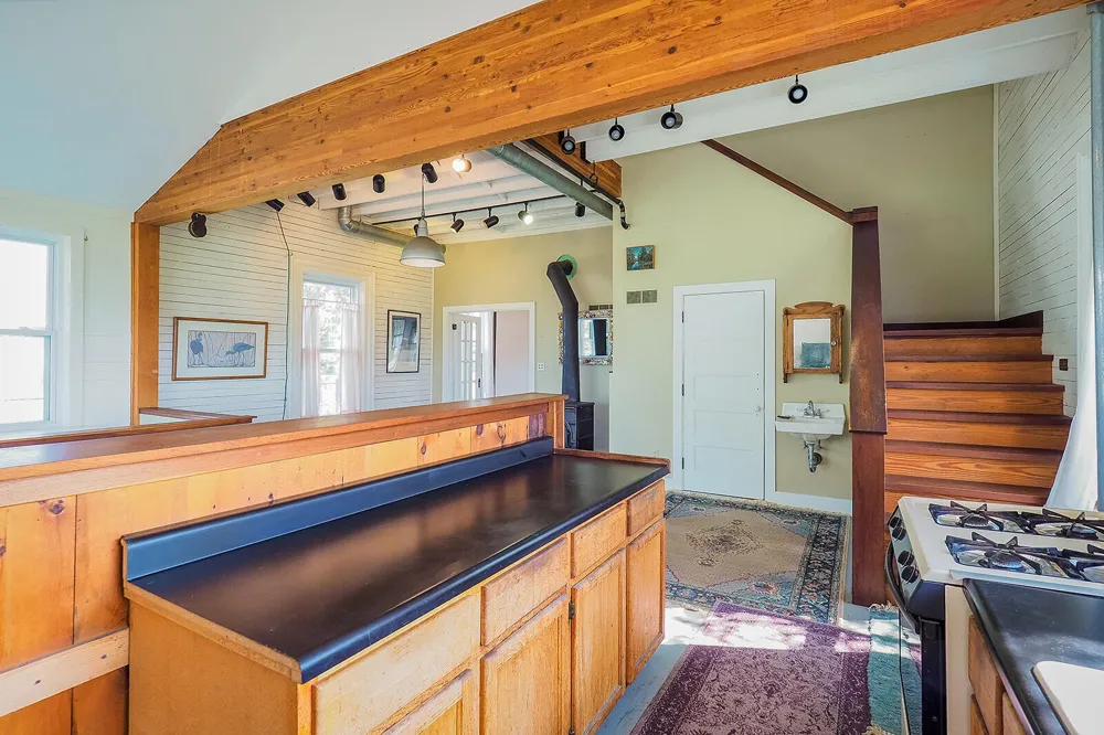 24 W Linden Street W Three Oaks, MI 49128