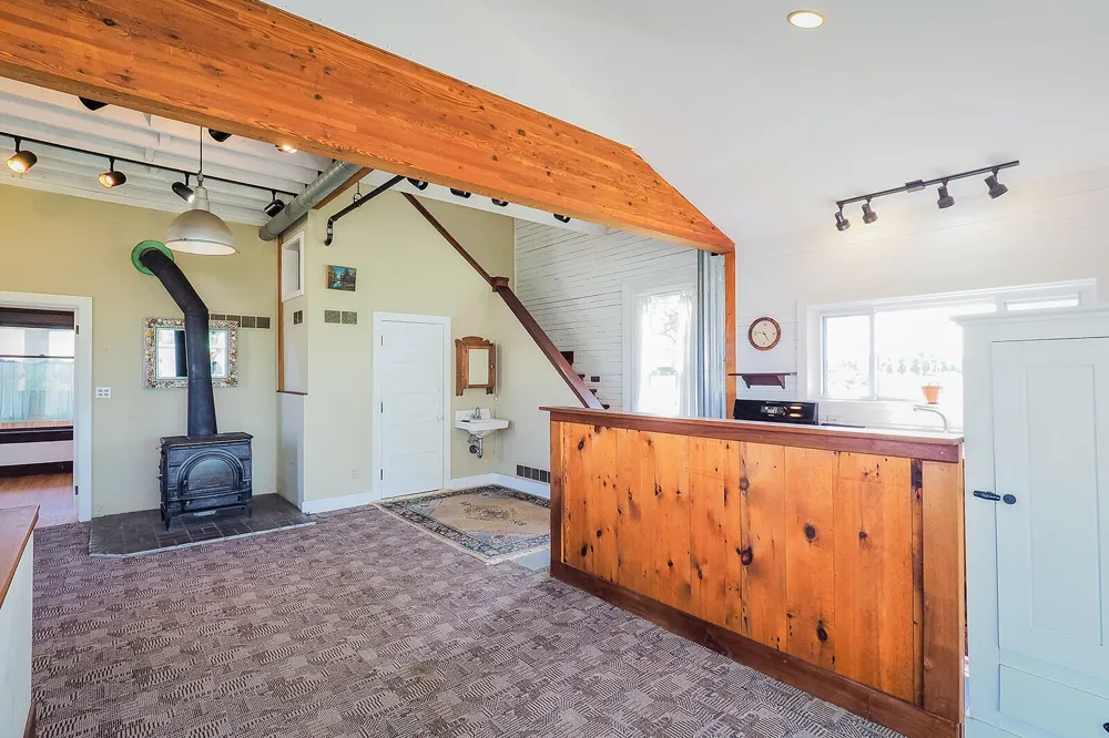 24 W Linden Street W Three Oaks, MI 49128