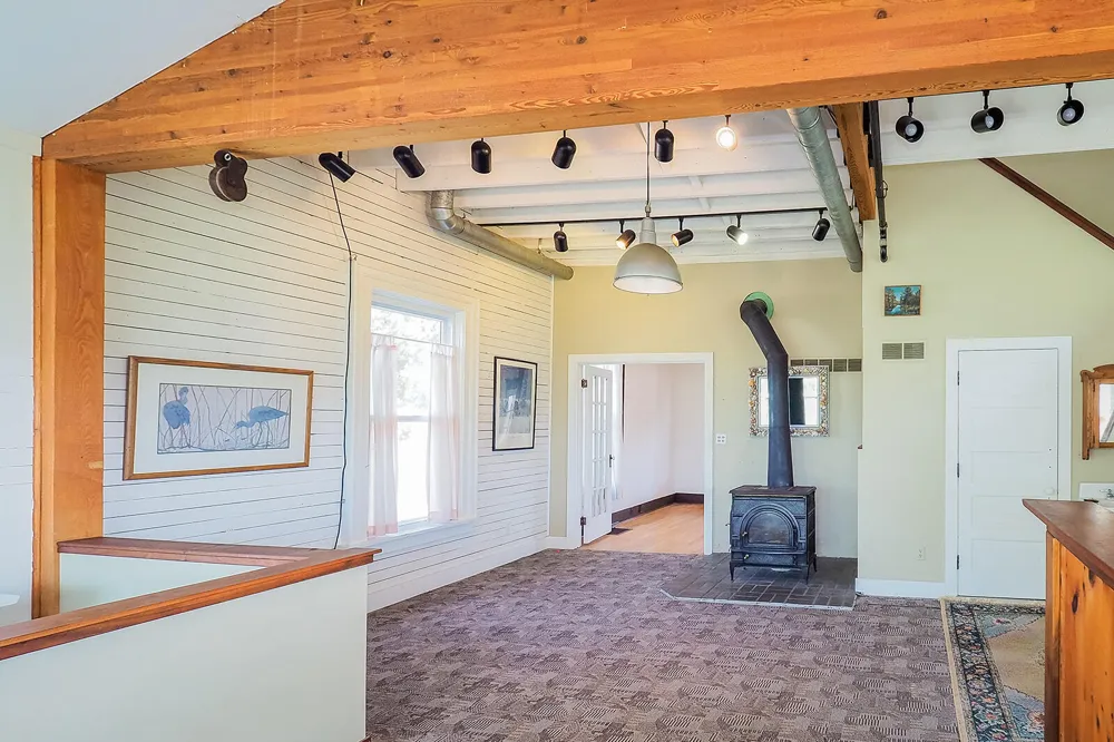 24 W Linden Street W Three Oaks, MI 49128