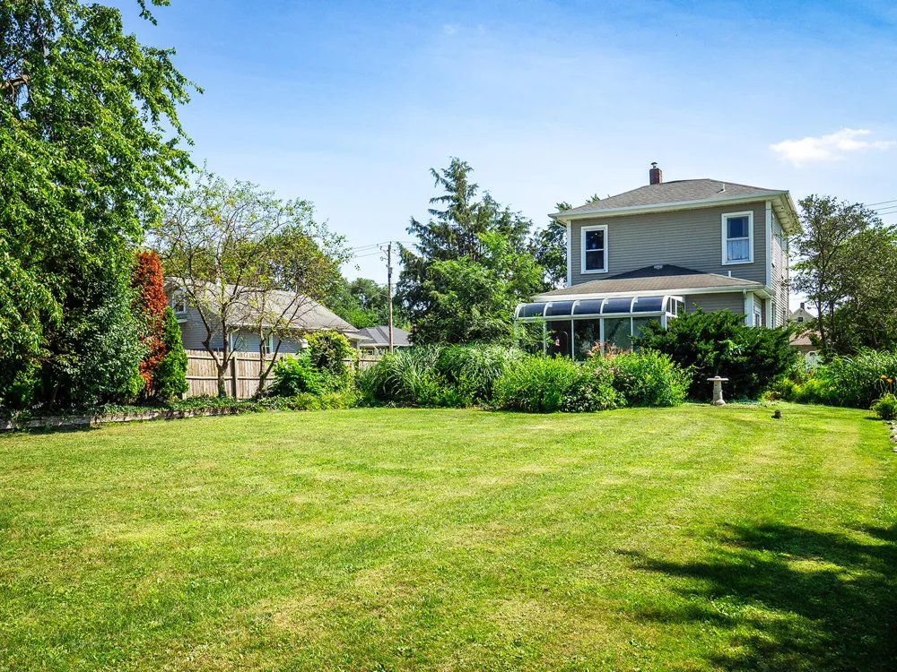 24 W Linden Street W Three Oaks, MI 49128