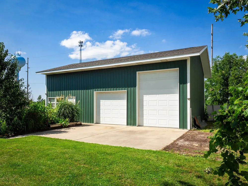24 W Linden Street W Three Oaks, MI 49128