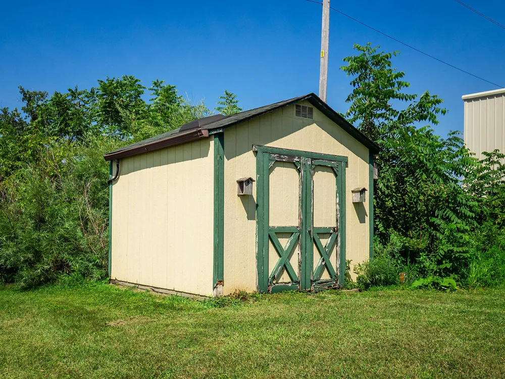 24 W Linden Street W Three Oaks, MI 49128